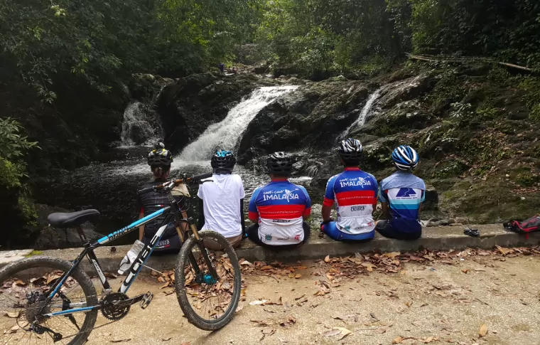 9-Day Ultimate Borneo Wildlife Bike Safari